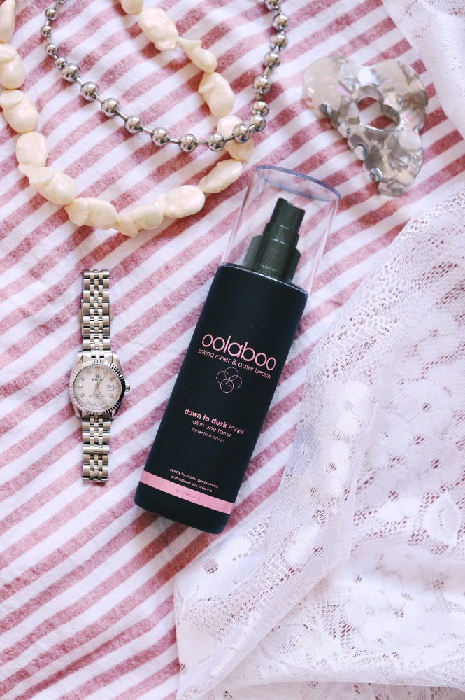 Letný must-have pre hydratovanú pokožku: Oolaboo predstavuje Dawn to Dusk All in One Toner.