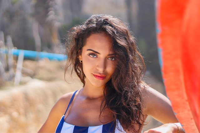 Najlepšie účesy na cesty, k moru aj na festival? Takto skrotítu svoju hrivu